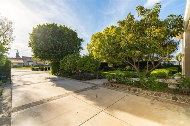 9240 Encino, Northridge, CA 91325