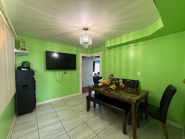 35 164th Street, Calumet City, IL 60409