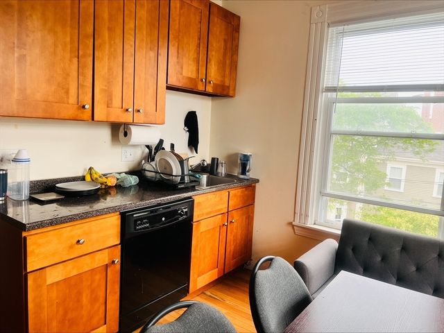 177 Erie Street 6, Cambridge, MA 02139