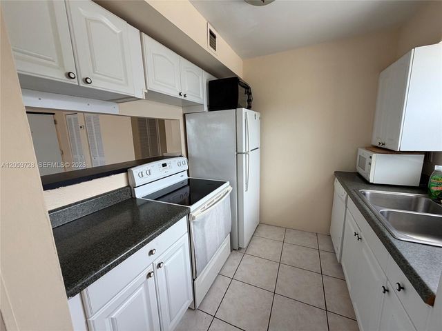 16508 NE 26th Ave 201, North Miami Beach, FL 33160
