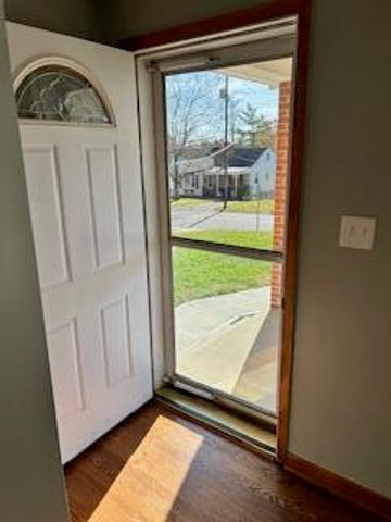 32 New Uri Avenue, Florence, KY 41042