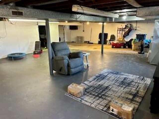 32 New Uri Avenue, Florence, KY 41042