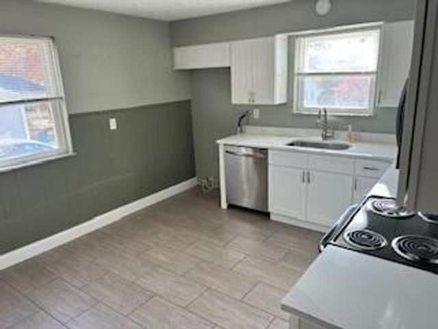 32 New Uri Avenue, Florence, KY 41042