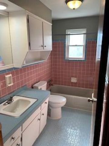 32 New Uri Avenue, Florence, KY 41042