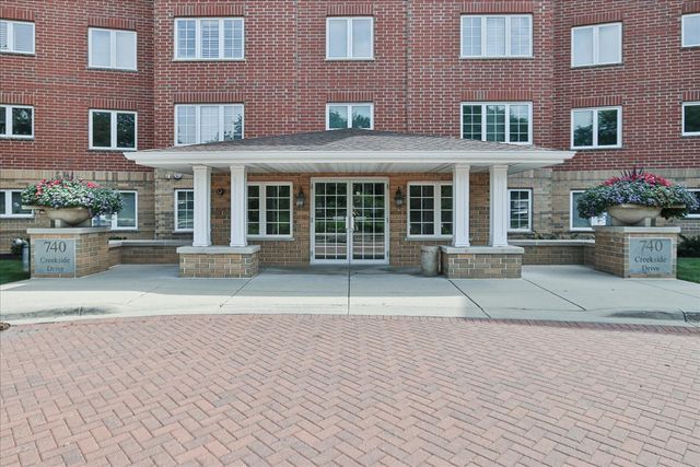 740 Creekside Drive 501, Mount Prospect, IL 60056