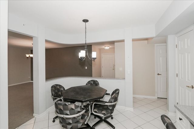 740 Creekside Drive 501, Mount Prospect, IL 60056