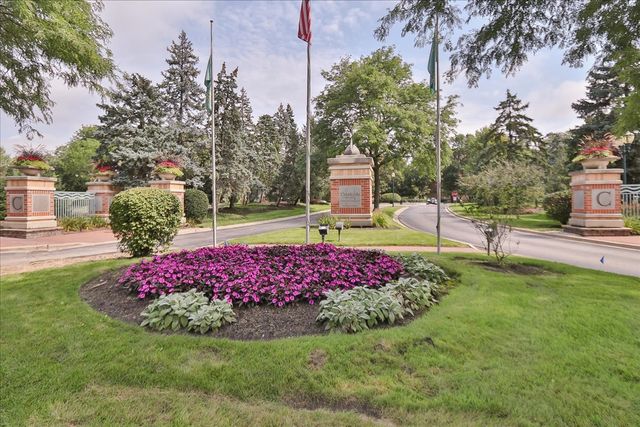 740 Creekside Drive 501, Mount Prospect, IL 60056