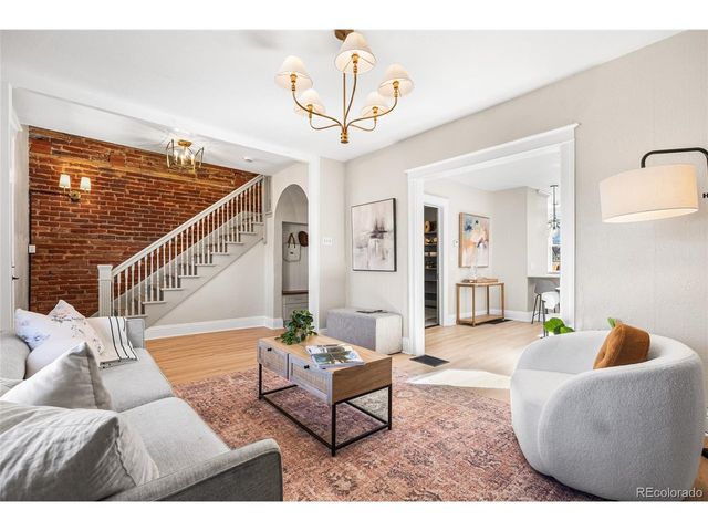 1042 S Pearl St, Denver, CO 80209