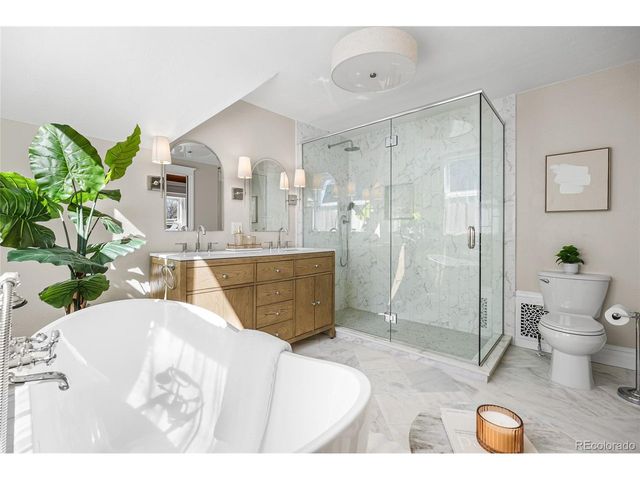 1042 S Pearl St, Denver, CO 80209