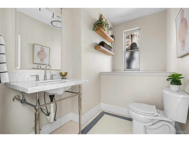 1042 S Pearl St, Denver, CO 80209