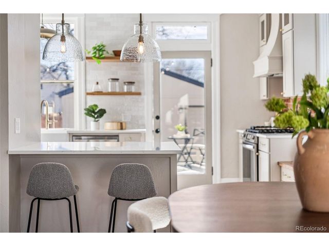 1042 S Pearl St, Denver, CO 80209