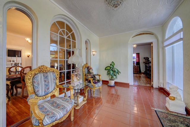 1606 Roma Avenue NE, Albuquerque, NM 87106
