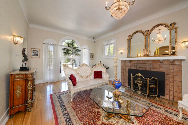 1606 Roma Avenue NE, Albuquerque, NM 87106