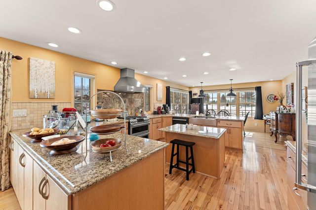 1562 W Tiffany Woods Drive, La Porte, IN 46350