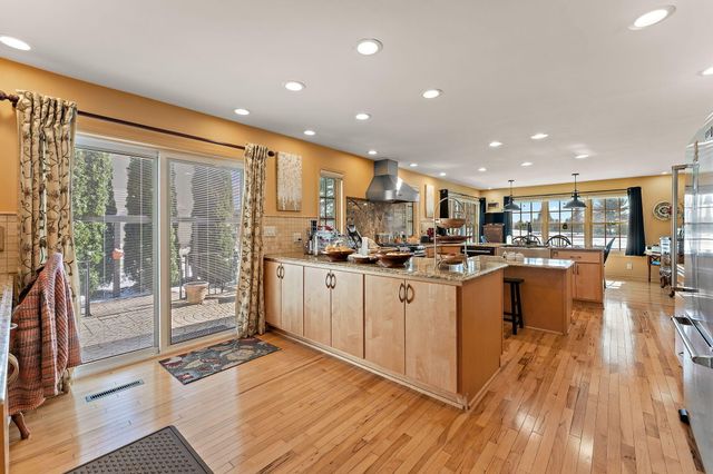 1562 W Tiffany Woods Drive, La Porte, IN 46350