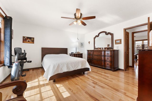 1562 W Tiffany Woods Drive, La Porte, IN 46350