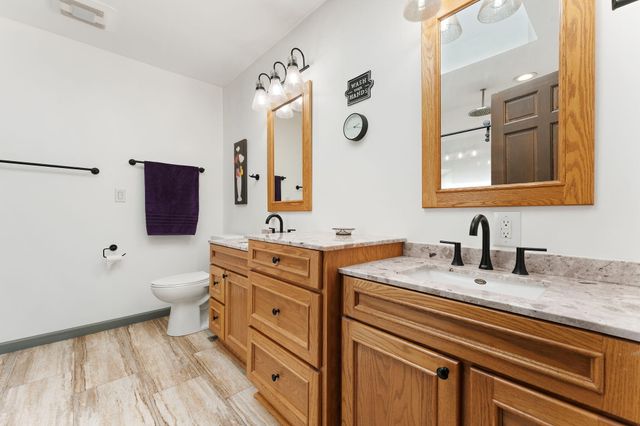 1562 W Tiffany Woods Drive, La Porte, IN 46350