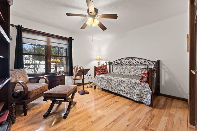 1562 W Tiffany Woods Drive, La Porte, IN 46350