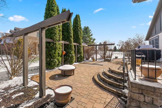 1562 W Tiffany Woods Drive, La Porte, IN 46350