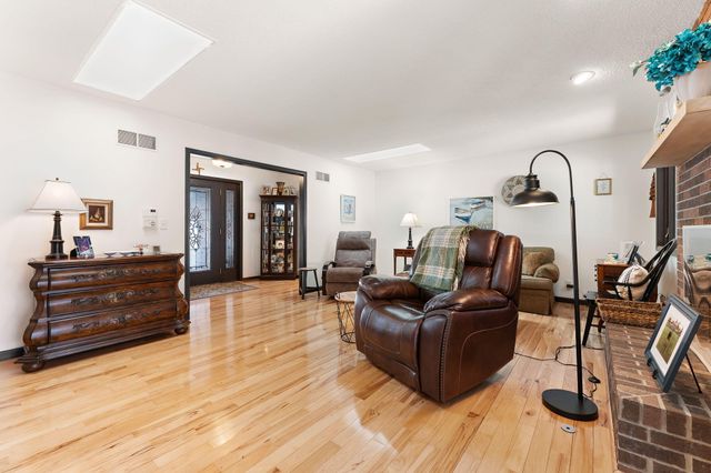 1562 W Tiffany Woods Drive, La Porte, IN 46350