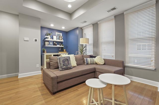 138 E Greenwood Avenue, Columbus, OH 43201