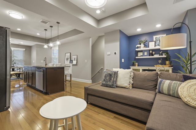 138 E Greenwood Avenue, Columbus, OH 43201