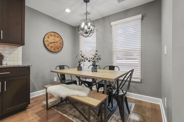 138 E Greenwood Avenue, Columbus, OH 43201