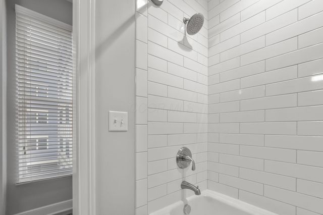 138 E Greenwood Avenue, Columbus, OH 43201