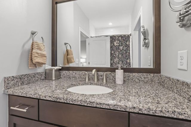 138 E Greenwood Avenue, Columbus, OH 43201