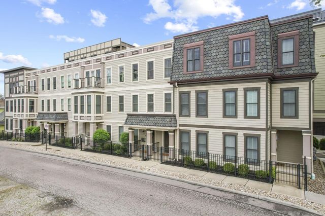 138 E Greenwood Avenue, Columbus, OH 43201