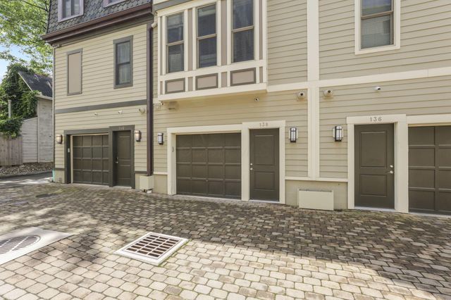 138 E Greenwood Avenue, Columbus, OH 43201