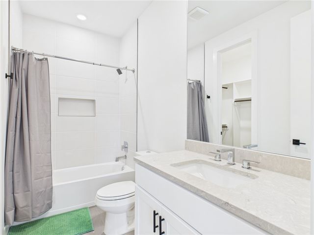 2940 Huffman Way, College Station, TX 77840