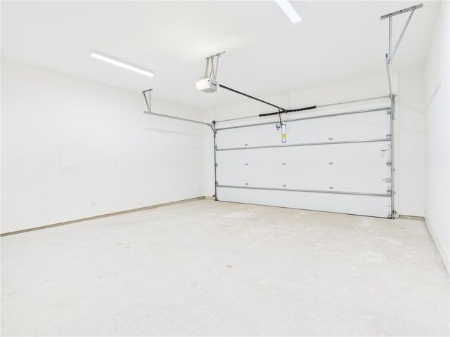 2940 Huffman Way, College Station, TX 77840