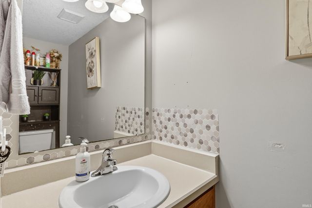 516 Wolverton Drive, Fort Wayne, IN 46825