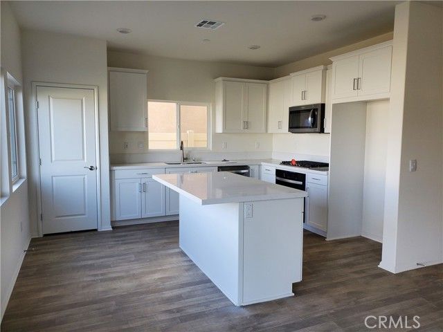 31407 Water Oak Drive, Winchester, CA 92596