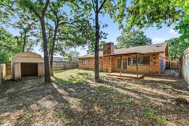 3716 Pinewood Street, Bedford, TX 76021