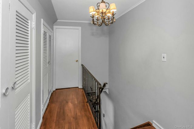 17 Linwood Place, Massapequa Park, NY 11762