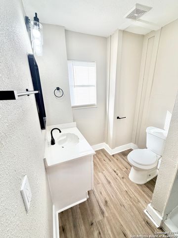 1327 Bailey, San Antonio, TX 78210