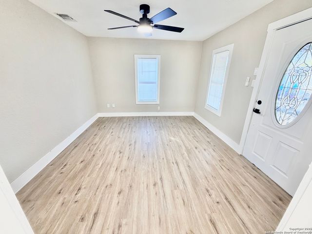 1327 Bailey, San Antonio, TX 78210