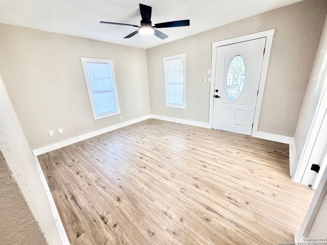 1327 Bailey, San Antonio, TX 78210