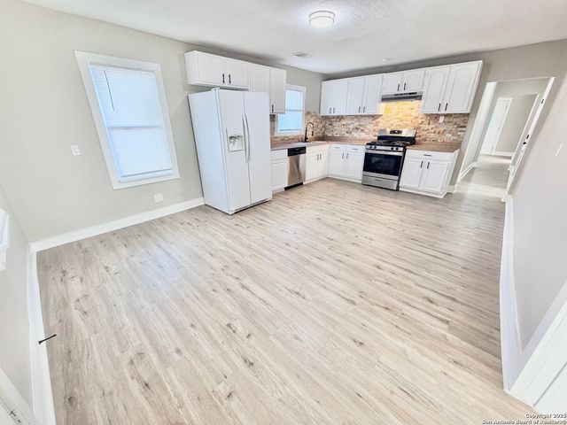 1327 Bailey, San Antonio, TX 78210