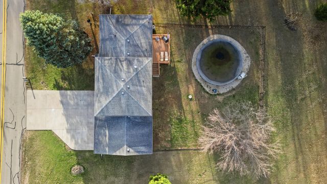 702 Highcrest Road, Dixon, IL 61021