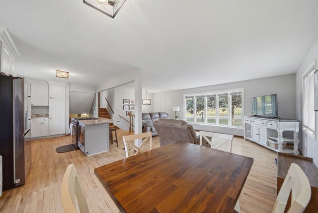 702 Highcrest Road, Dixon, IL 61021