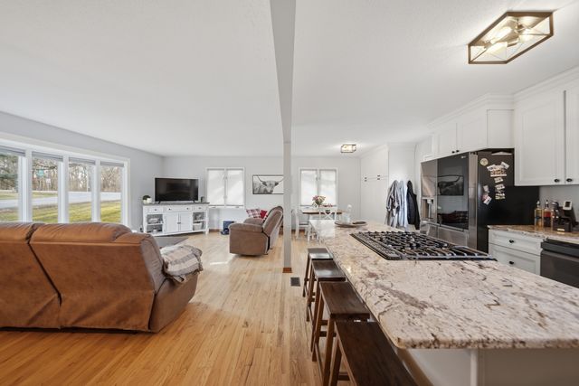 702 Highcrest Road, Dixon, IL 61021