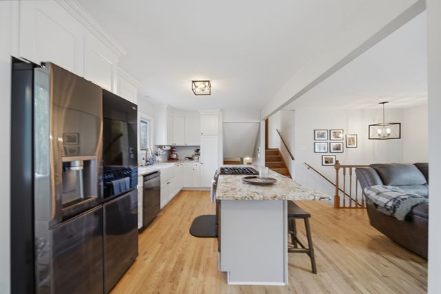 702 Highcrest Road, Dixon, IL 61021