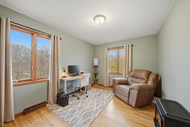 702 Highcrest Road, Dixon, IL 61021