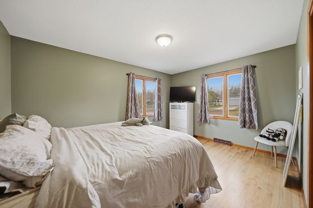 702 Highcrest Road, Dixon, IL 61021