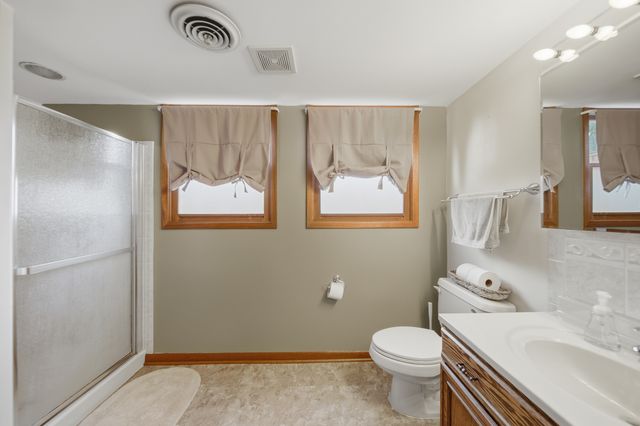 702 Highcrest Road, Dixon, IL 61021