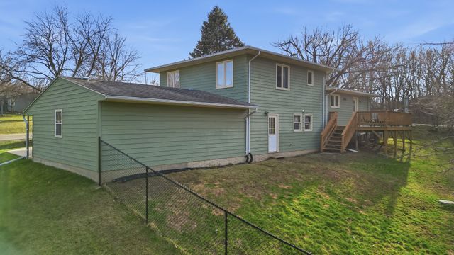 702 Highcrest Road, Dixon, IL 61021