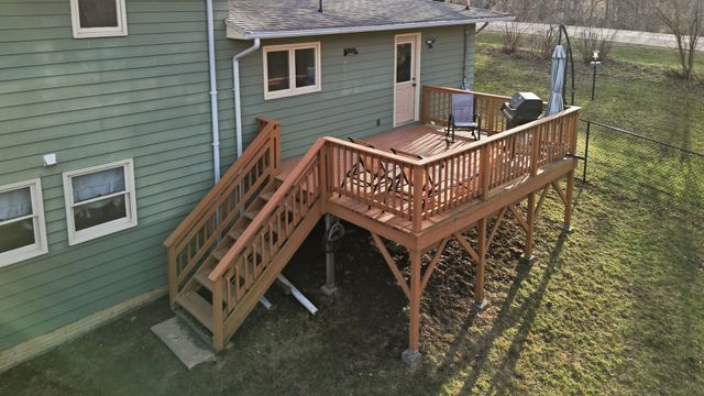 702 Highcrest Road, Dixon, IL 61021